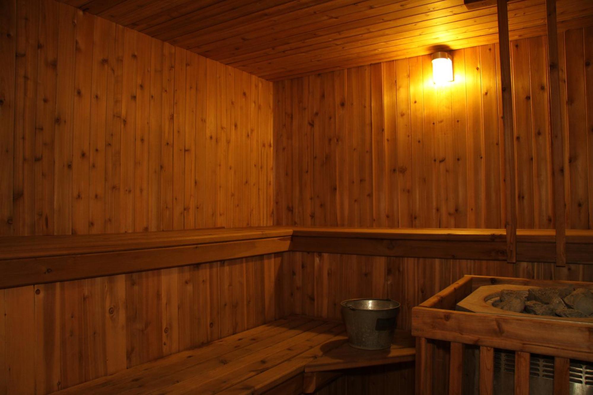 Hostel Hi Louise Alpine Centre - *